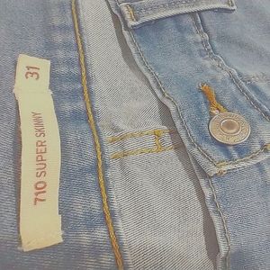 LEVI STRAUSS 710 SUPER SKINNY (31) NWT!!!!!!